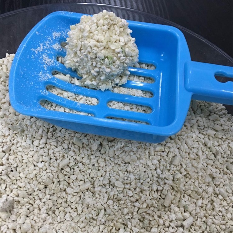 pellet cat litter.jpg